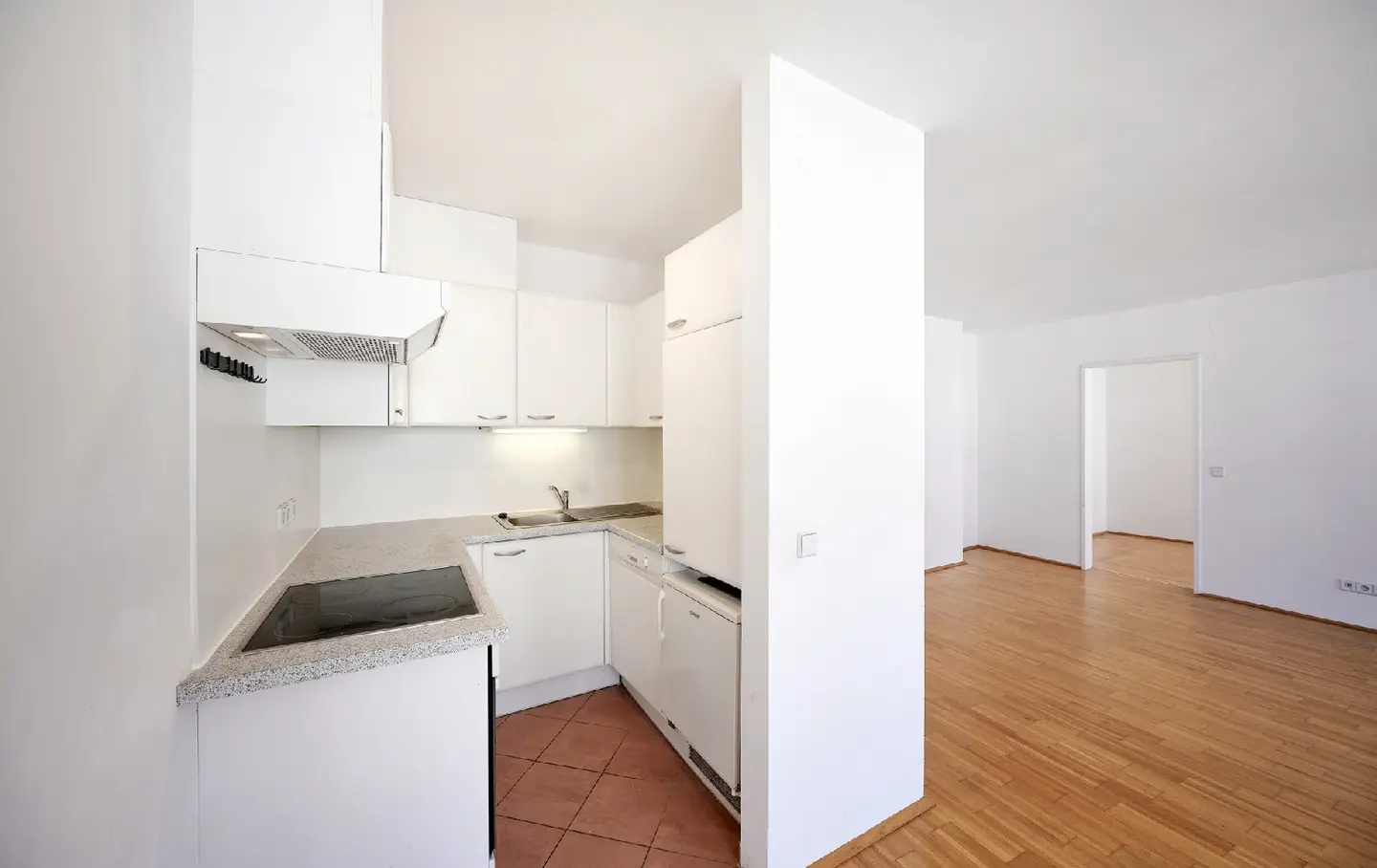 Lichtdurchflutete Wohnung nahe Donaukanal mit Aufzug