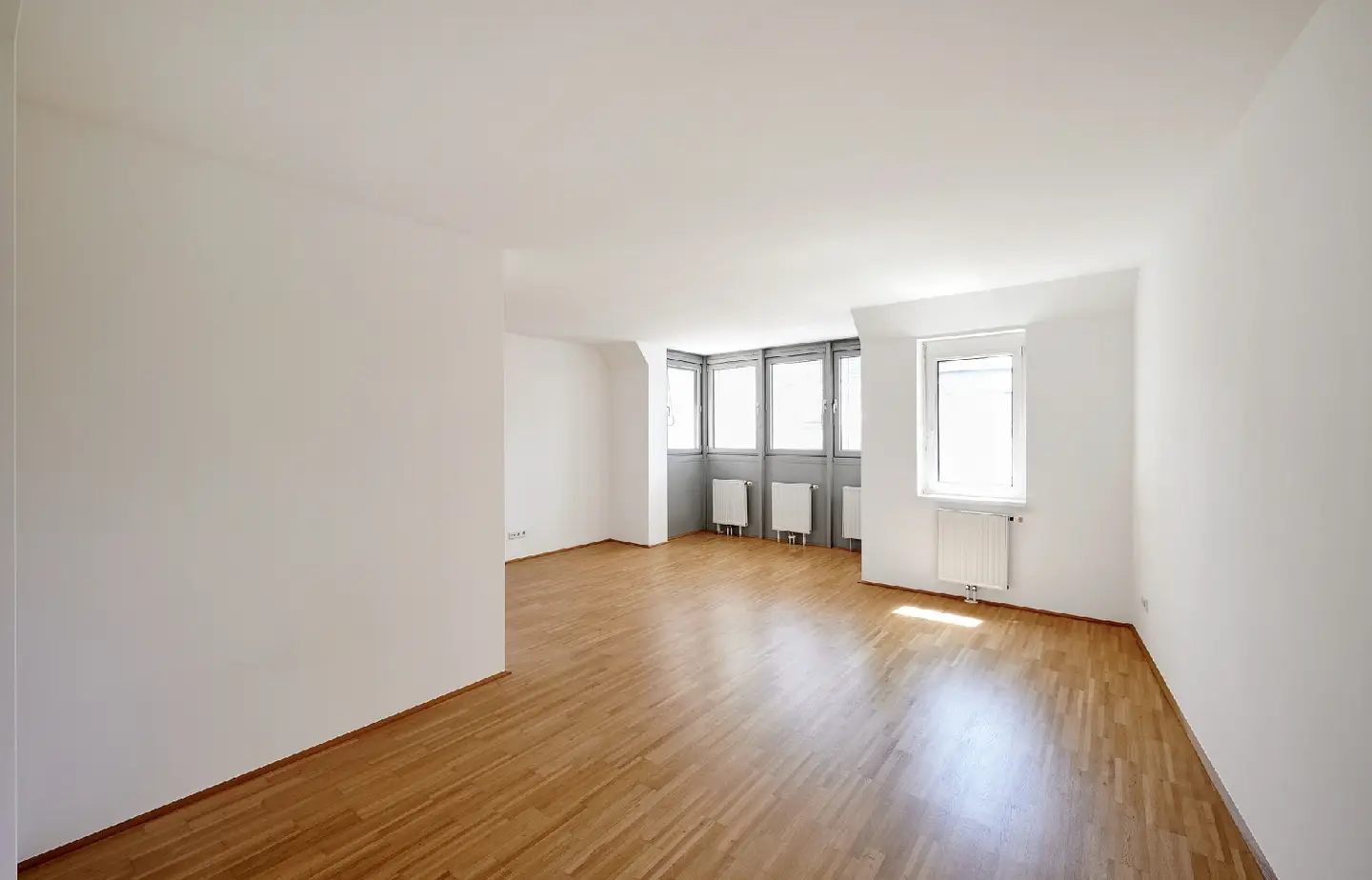 Helle Altbauwohnung mit Aufzug nahe Prater