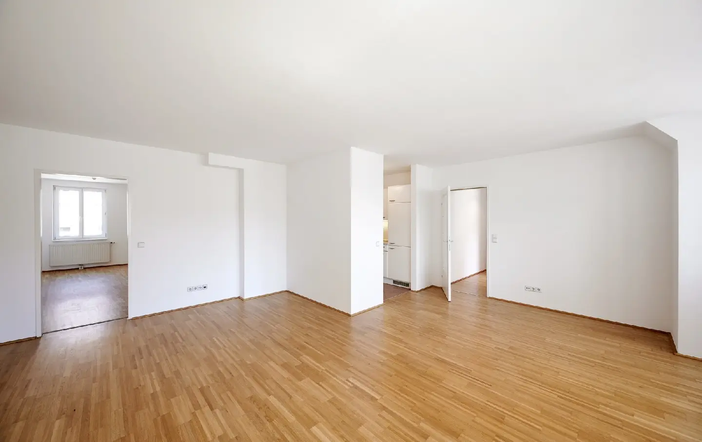 Helle Altbauwohnung mit Aufzug nahe Prater