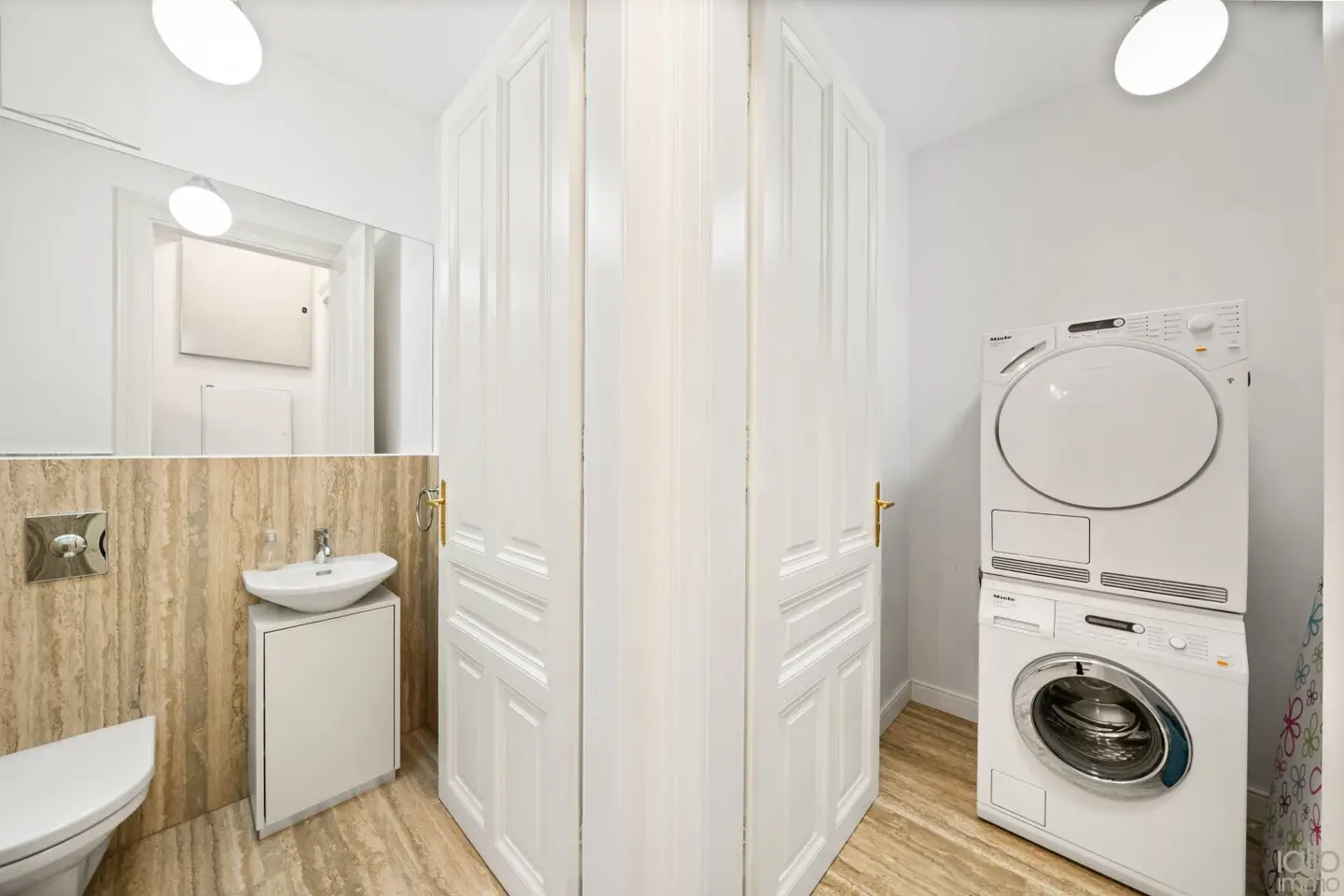 Prestige-Altbau in der Riemergasse - 1. Bezirk, Garage im Haus, vollsaniert
