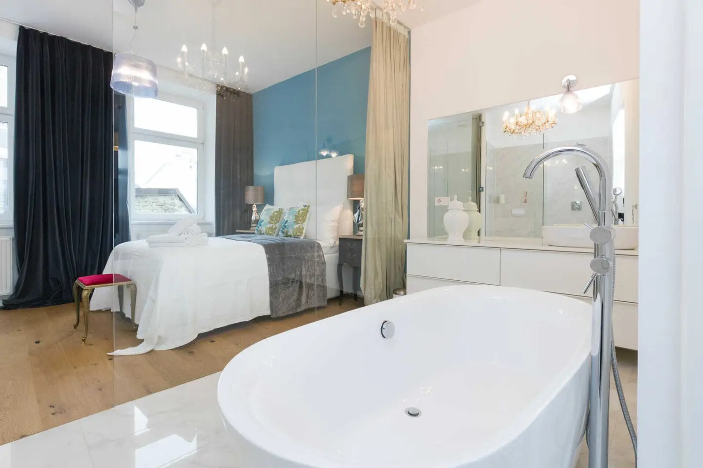 Luxus &amp; Eleganz in Perfektion – modern Wohnen in zentraler Top-Lage nahe Mariahilfer Straße!