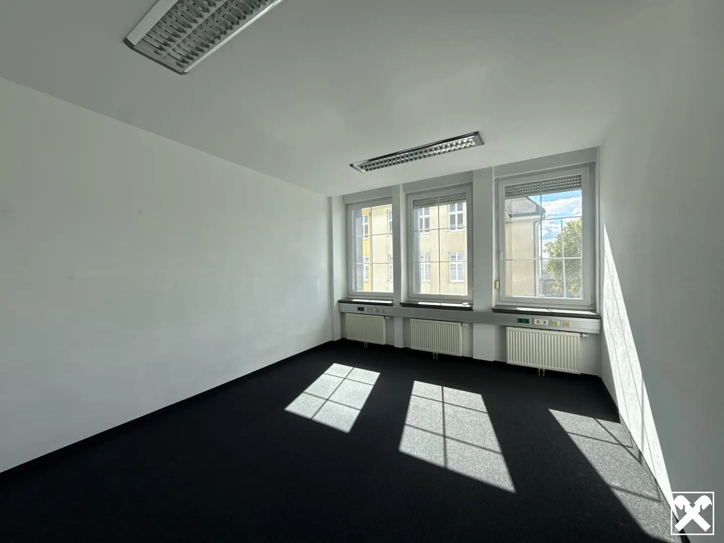 Helles Büro in zentraler Frequenzlage Wohnung