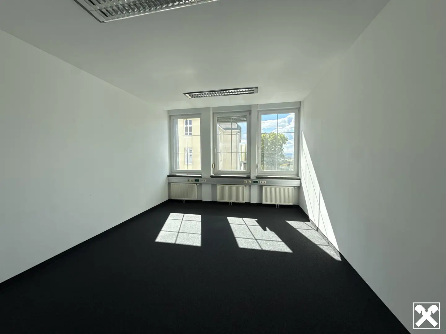 Helles Büro in zentraler Frequenzlage Wohnung