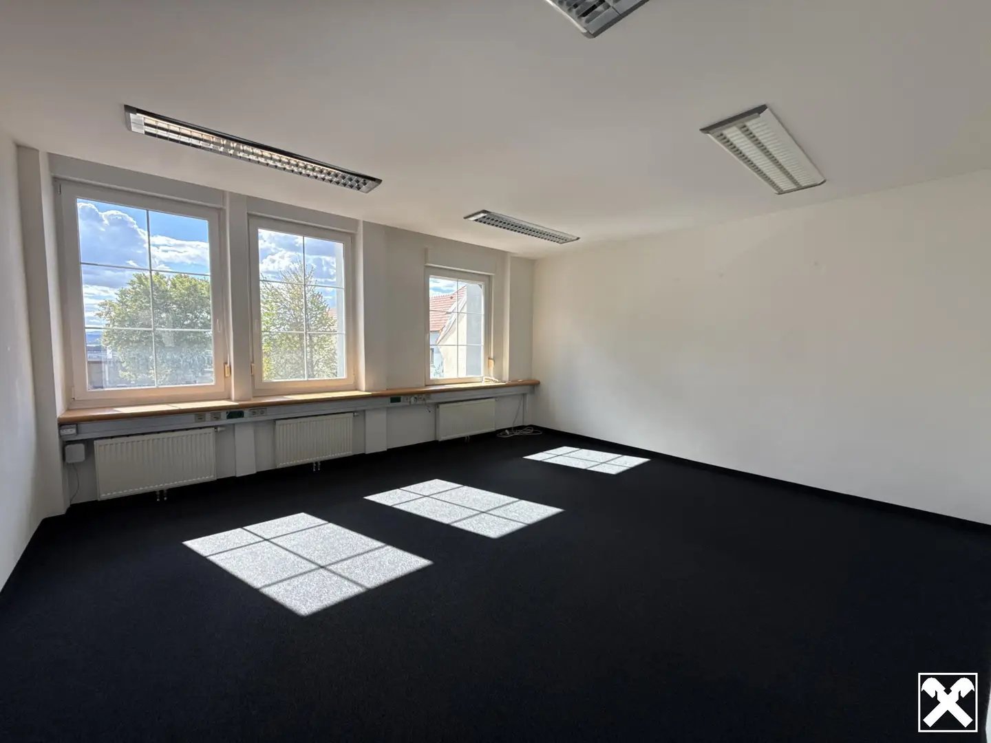 Helles Büro in zentraler Frequenzlage Wohnung