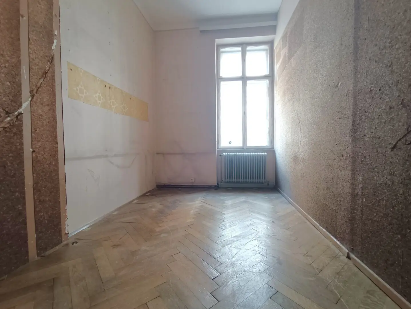 Traumwohnung gesucht? Großzügige Altbauwohnung mit 4-Zimmer! Nähe Rudolf-Sallinger-Park!
