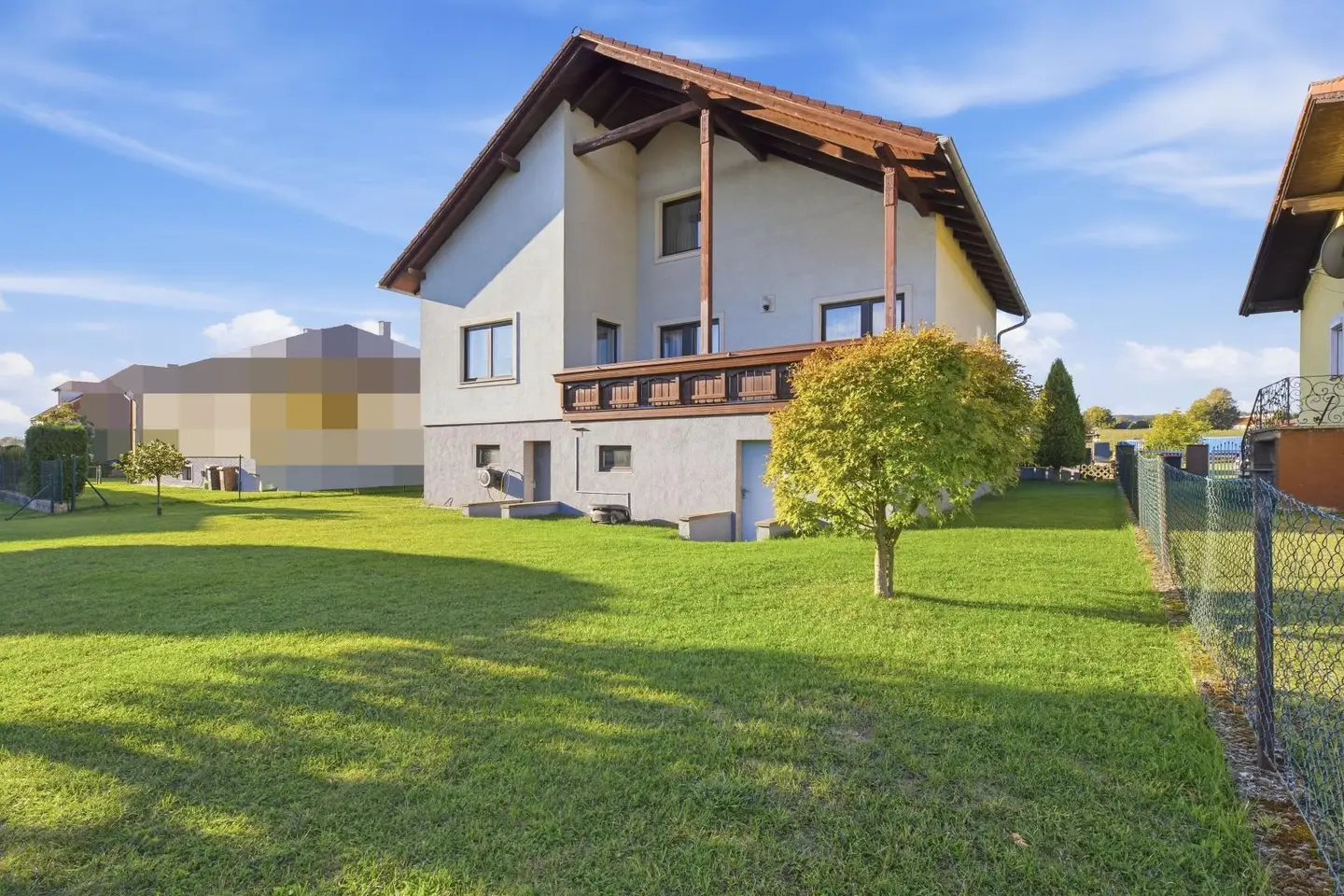 Familienwohnung mit Garten Garage und Terrasse