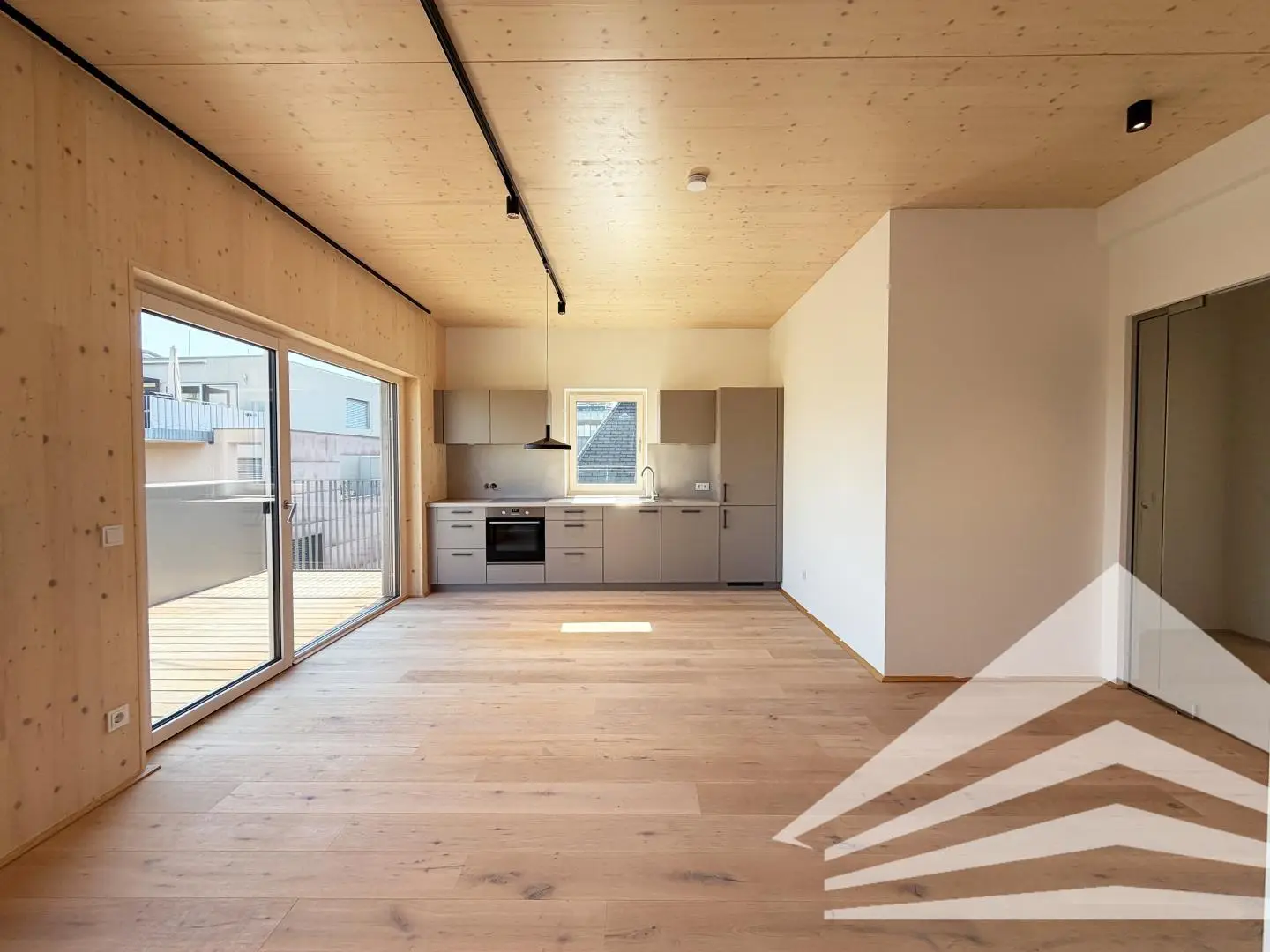 Neubauwohnung in zentraler Innenstadtlage mit Balkon