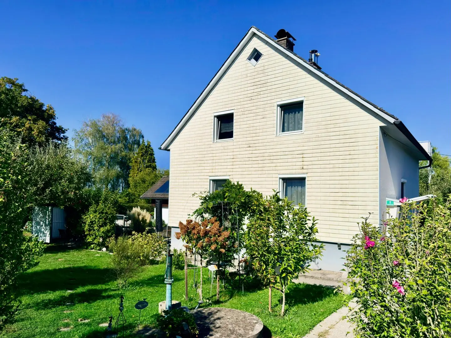 Saniert und ruhig gelegene Familienwohnung mit Garten