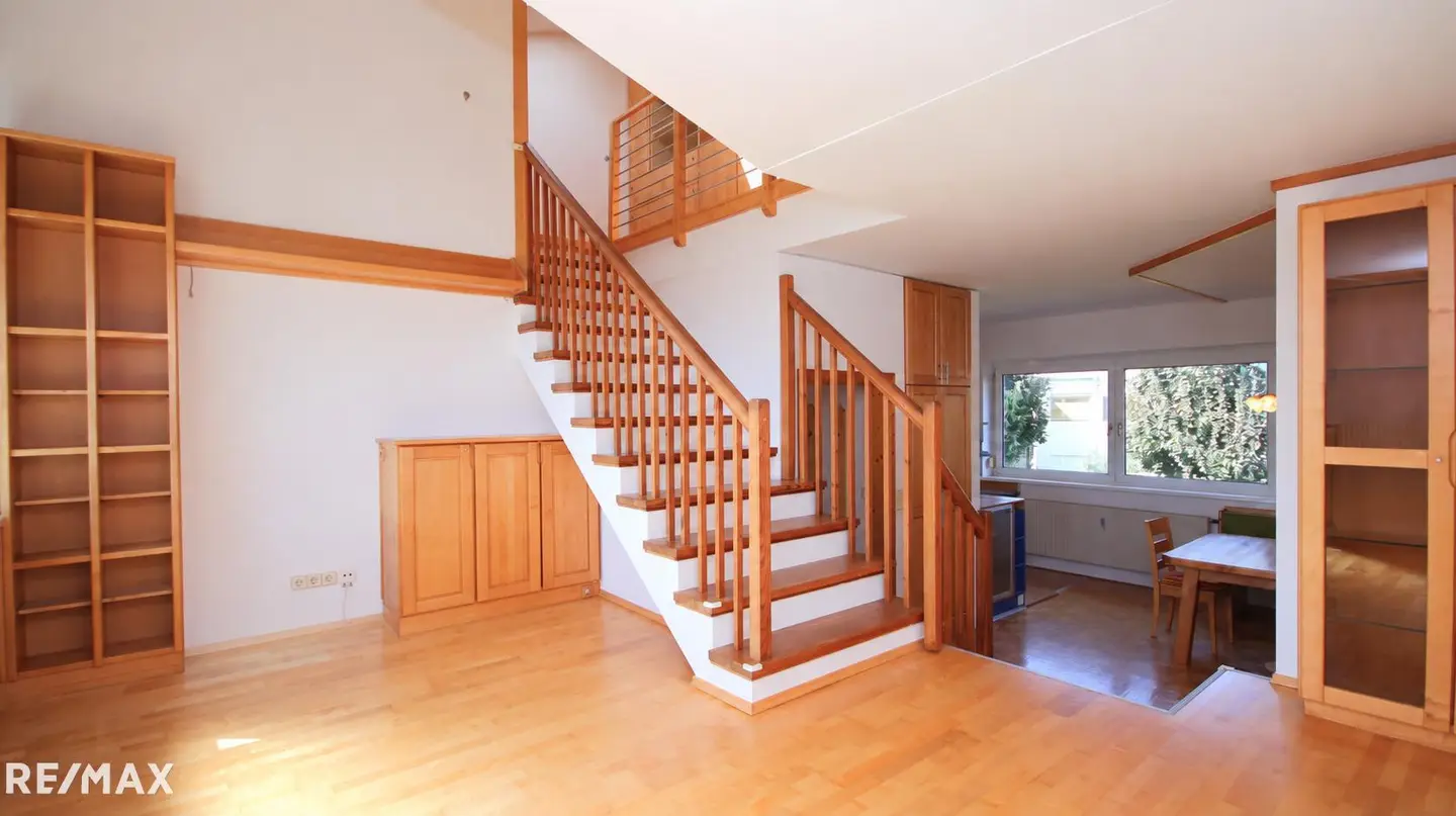Bright Maisonettewohnung with balcony and underground parking