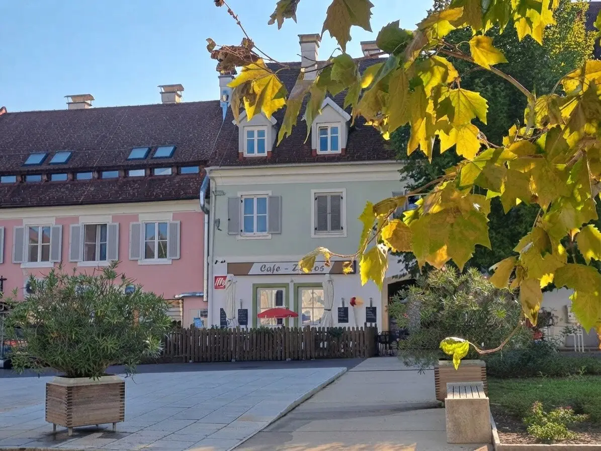 Prime location, sunny 3-room apartment in city centre, PP