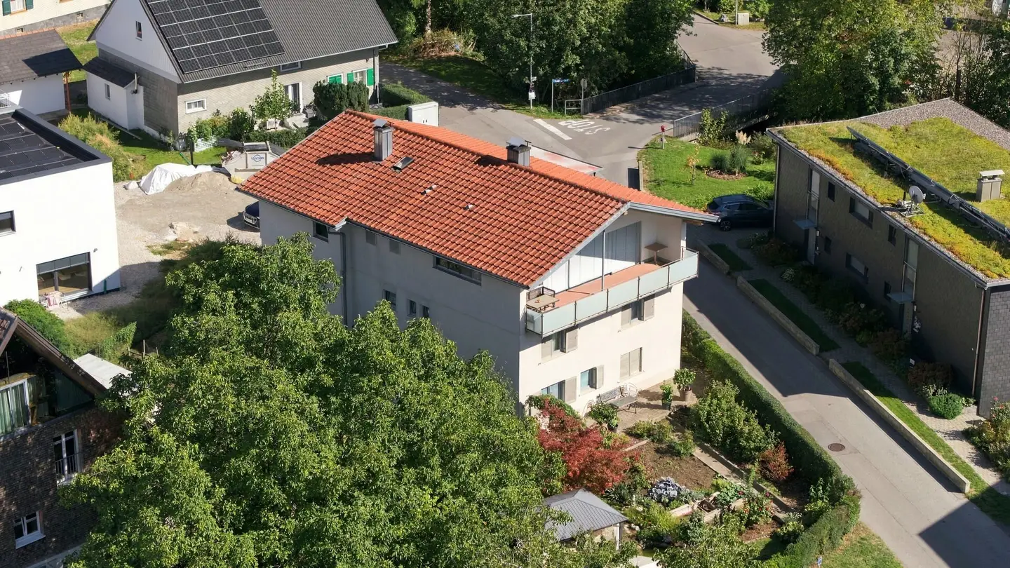 Spacious attic apartment with southwest terrace and stunning Bodensee view