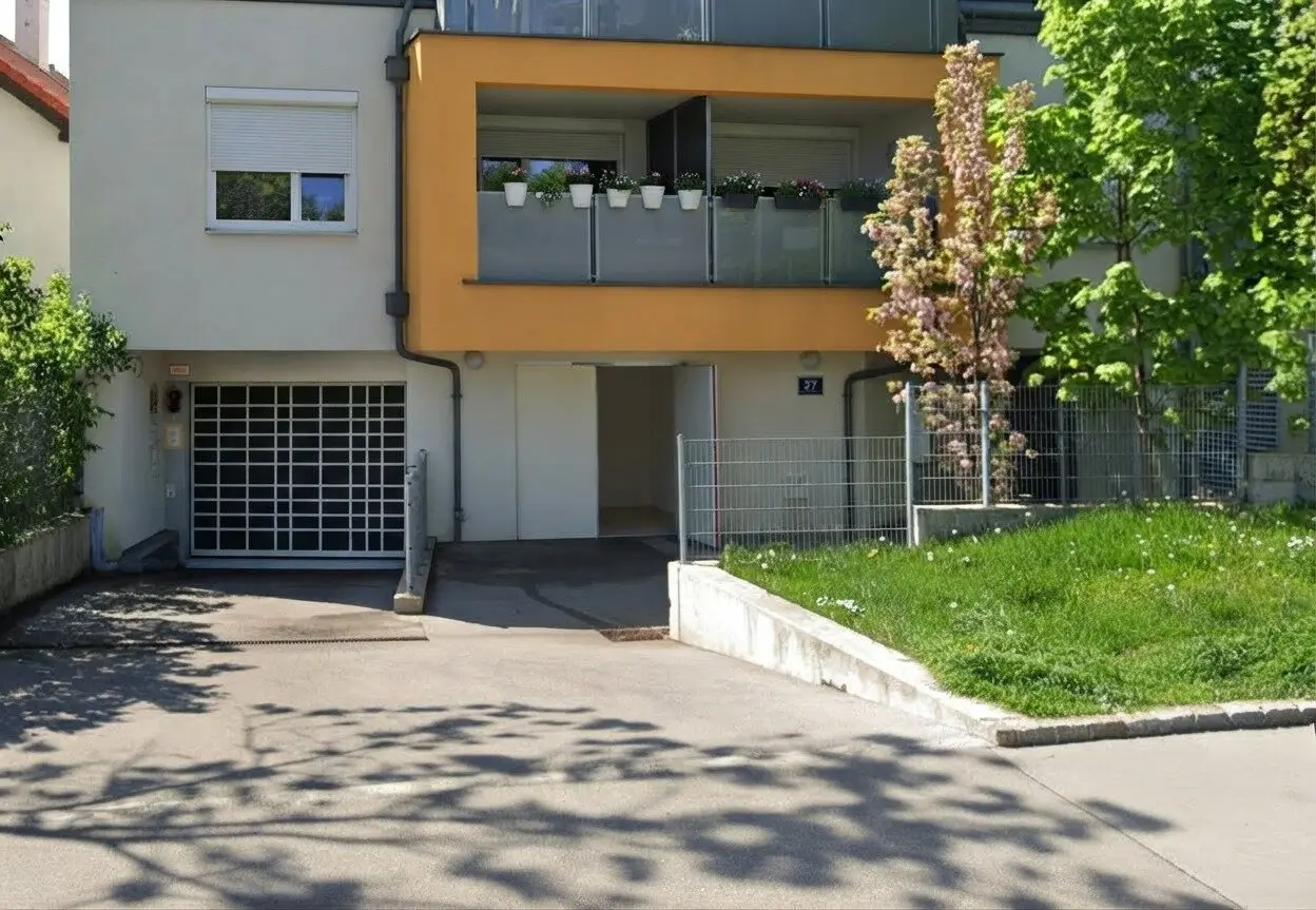 Großzügige Tiefgaragenstellplätze in der Waidhausenstraße 25-27 - Provisionsfrei!