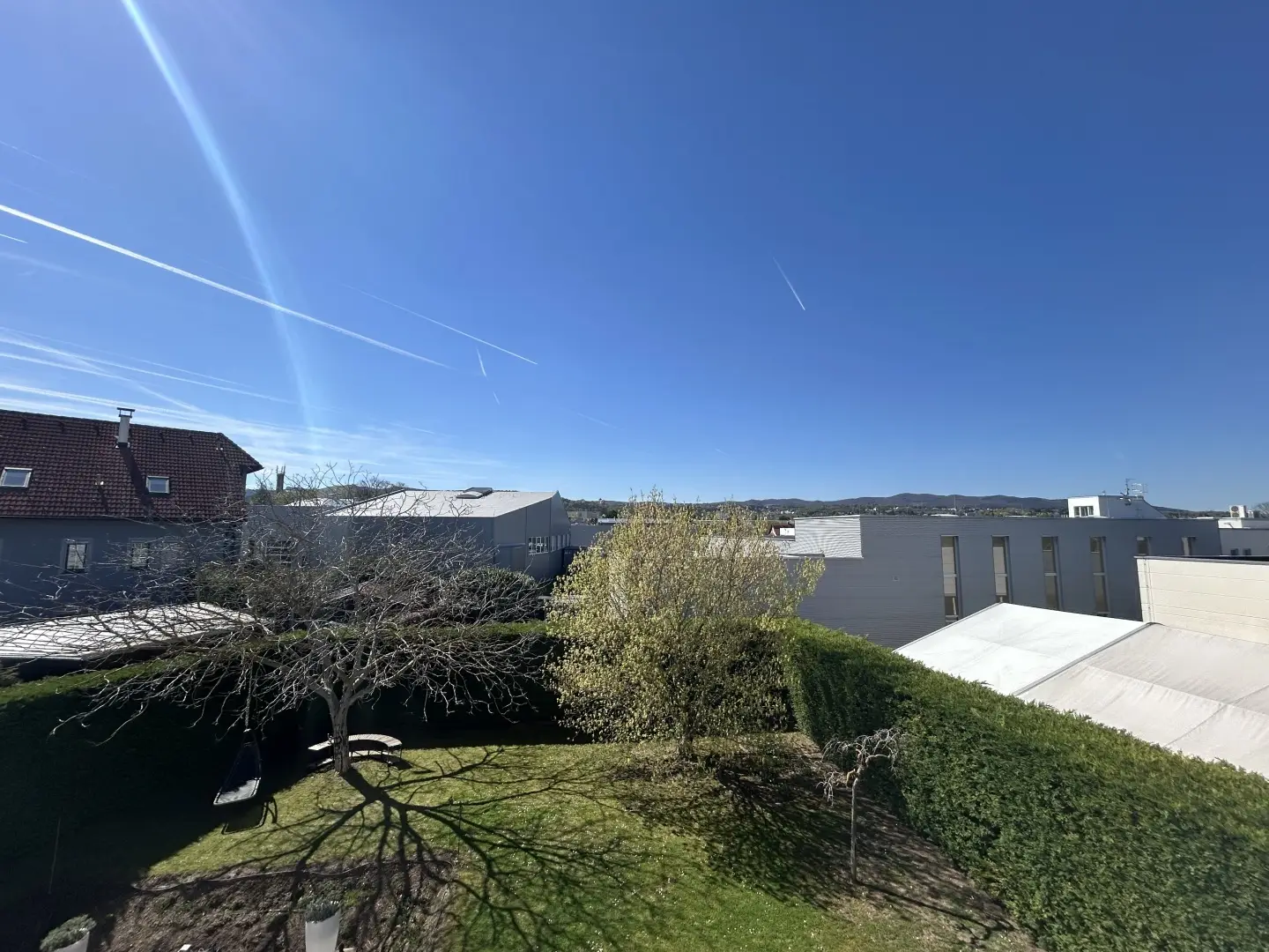 Helle Wohnung mit Terrasse und Teilmöblierung