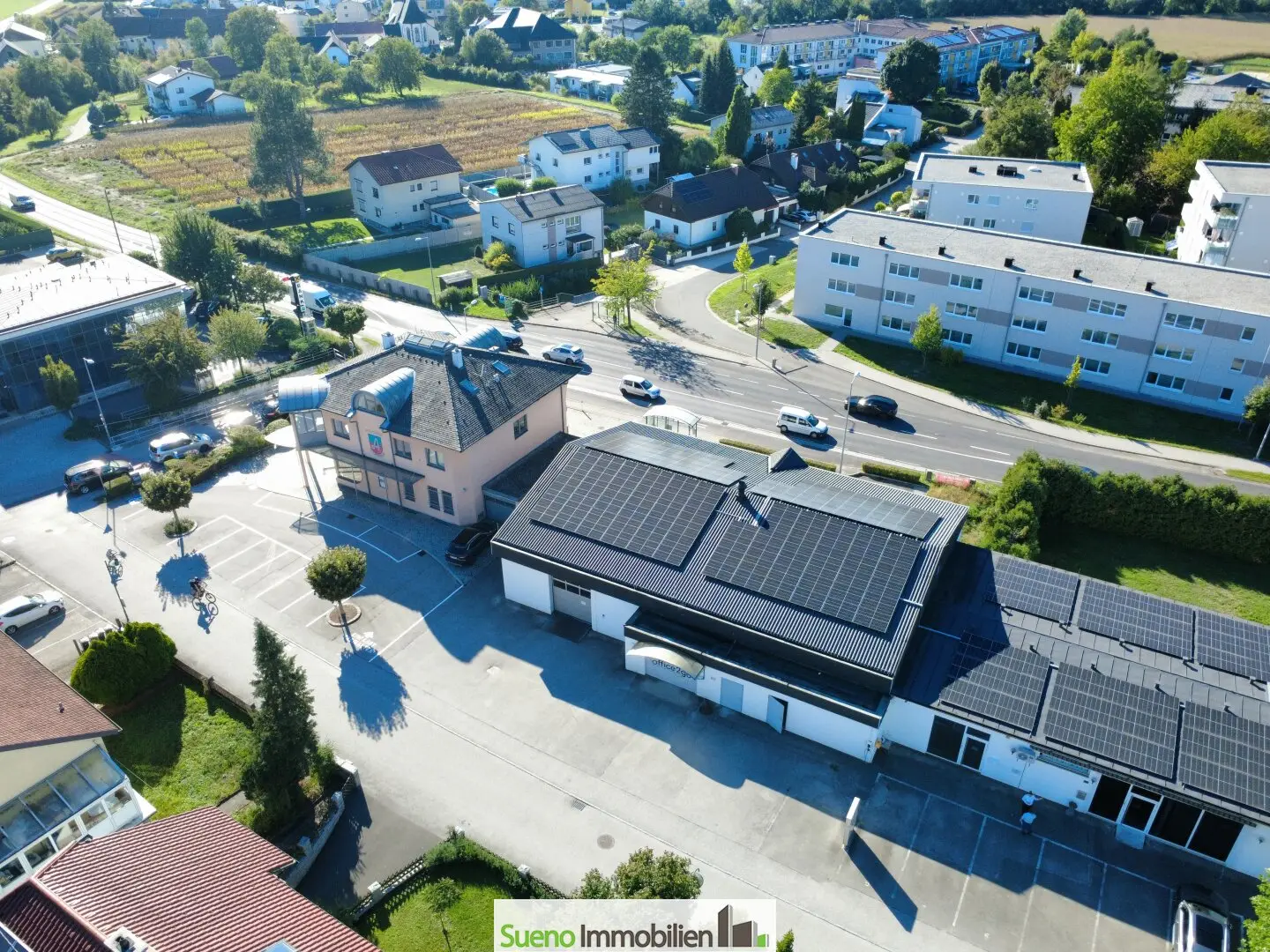 Large commercial hall in Wilhering – ideal sales, exhibition and storage hall