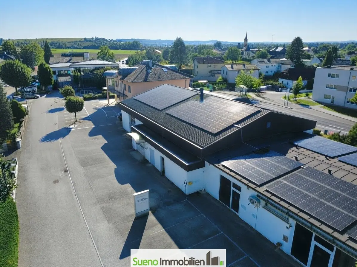 Large commercial hall in Wilhering – ideal sales, exhibition and storage hall