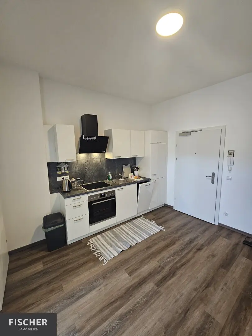 Rental apartment - renovated old building - city centre/Main Square