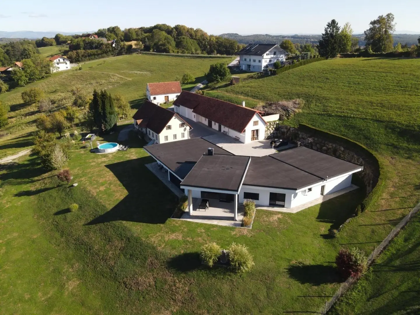 Landwirtschaftliches Anwesen in traumhafter Ruhe und Aussichtslage.