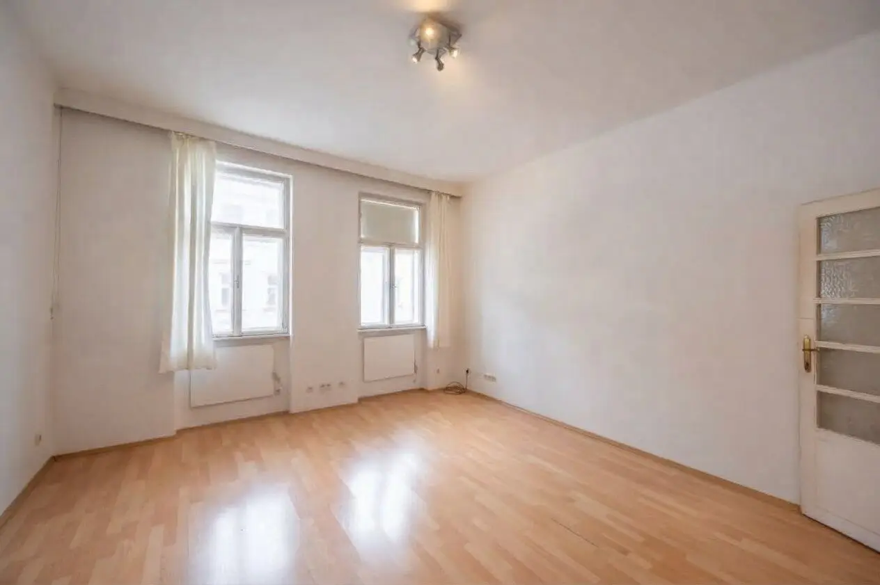 ALTBAU MIT BALKON NAHE PRATER | 2 ZIMMER | LIFT | FREIE GESTALTUNG