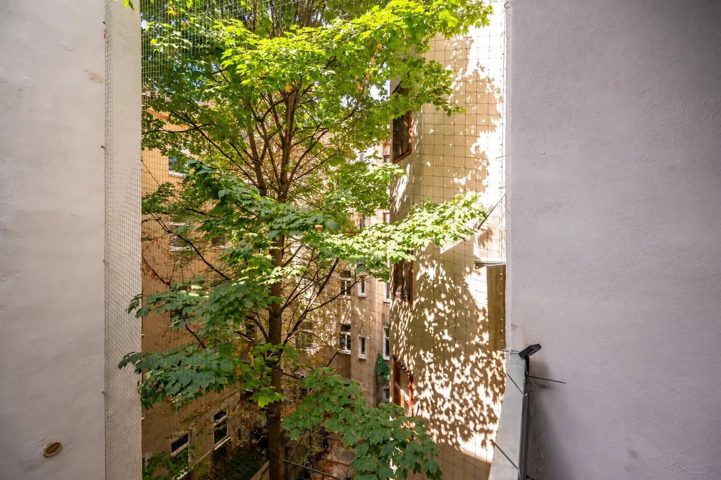 Old building with balcony near Prater | 2 rooms | Lift | Free design