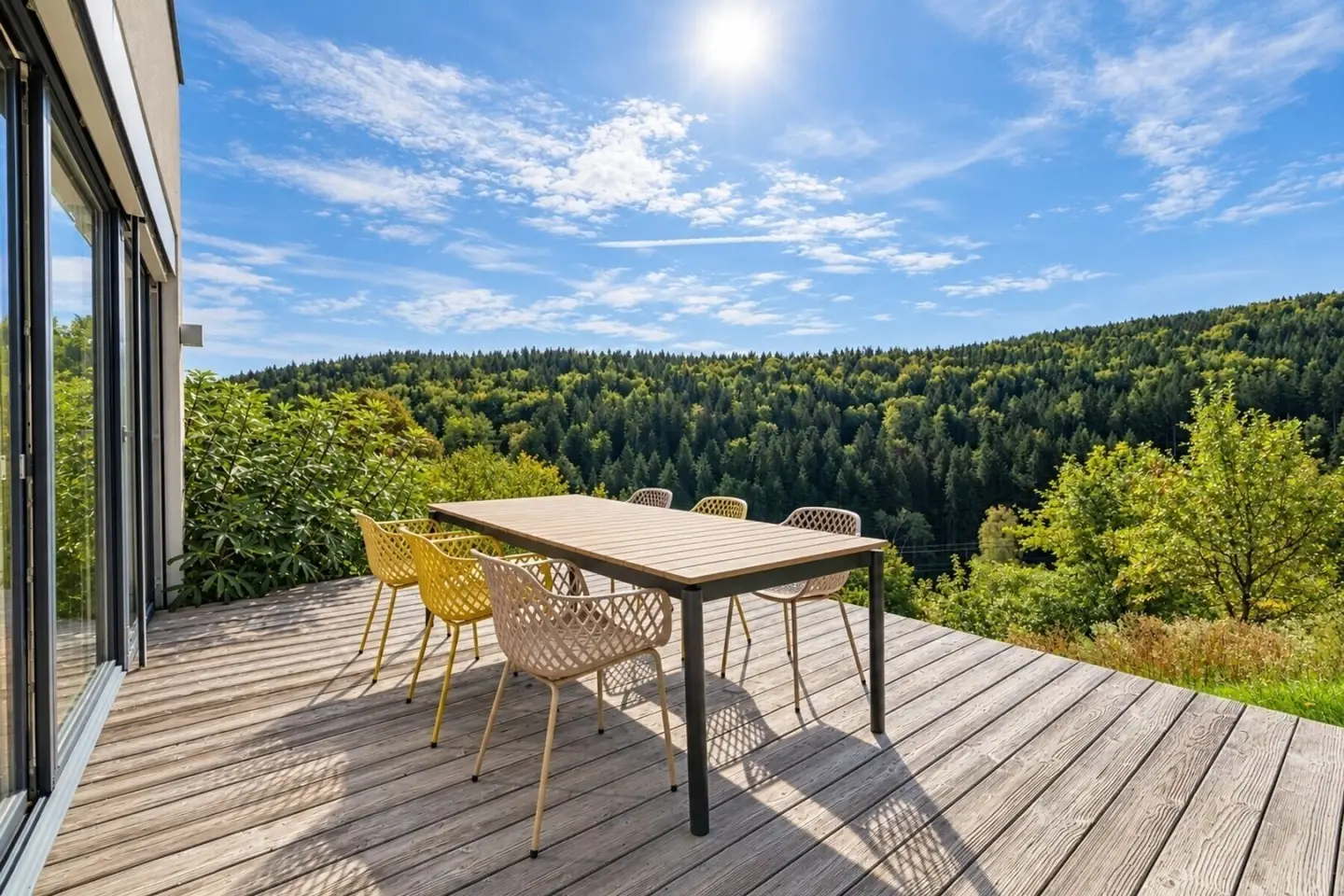Architect-designed house in secluded location | 265 m² on three levels with 4,136 m² private land in Kehr und Plesch
