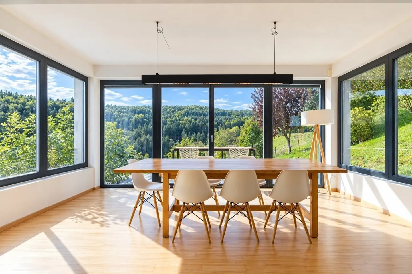 Architect-designed house in secluded location | 265 m² on three levels with 4,136 m² private land in Kehr und Plesch