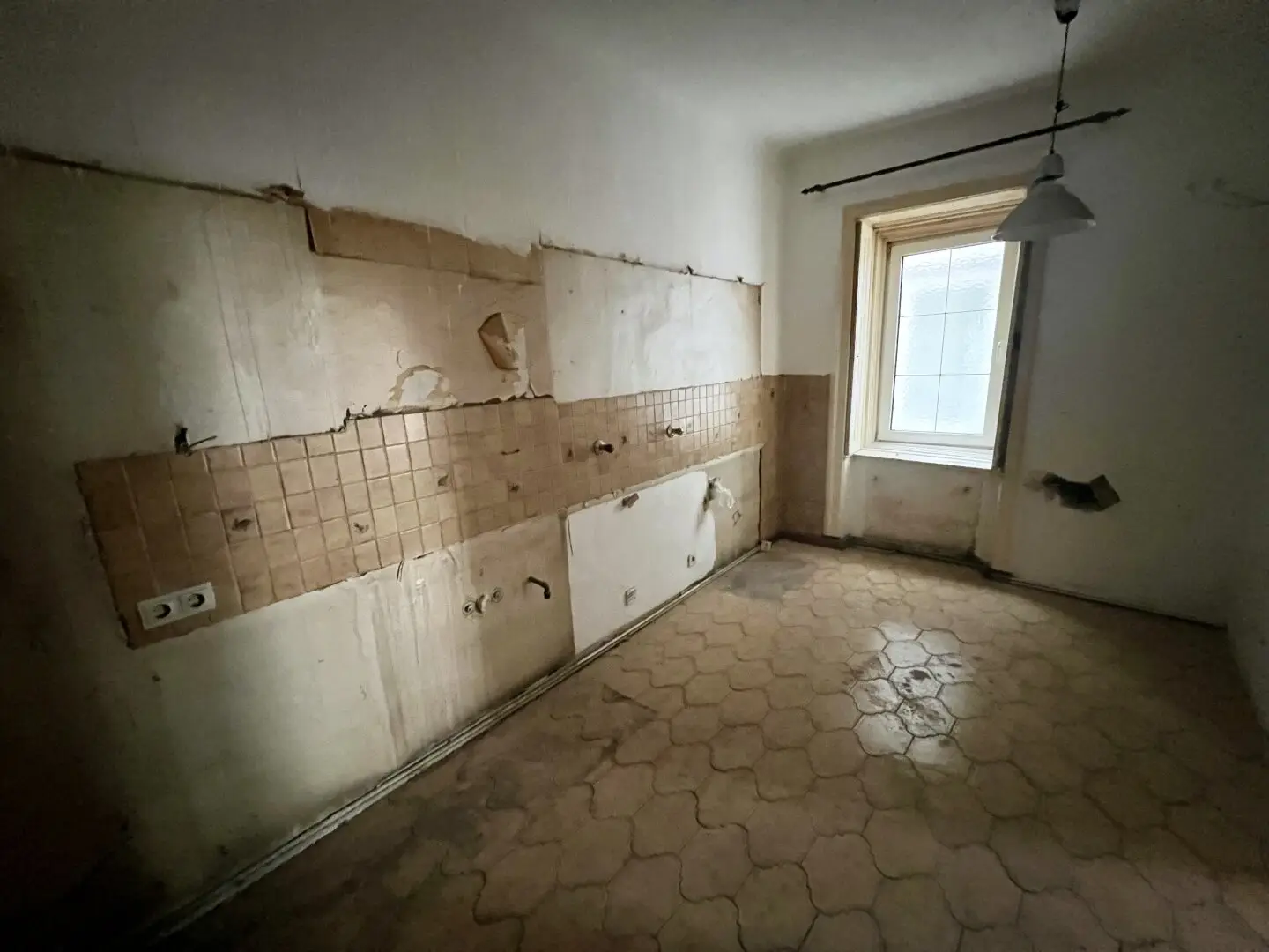 Spacious 3.5-room apartment with 107 m² in attractive location with terrace installation possibility