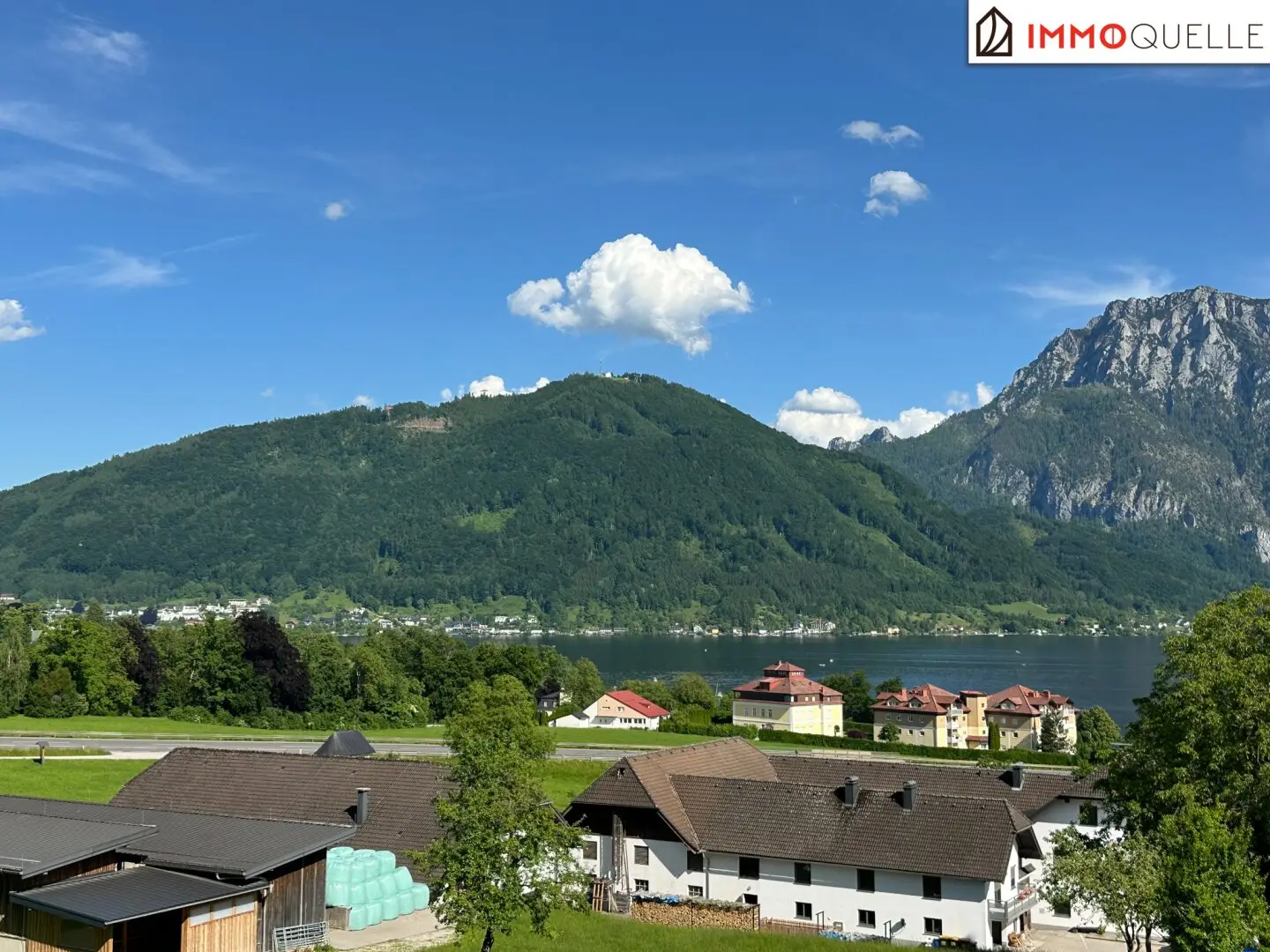 Wo der Traunsee zum täglichen Panorama wird - Außergewöhnliches Baugrundstück in Altmünster mit freiem See- und Bergblick, Süd-Ost-Hanglage und nur rund 350 Metern Entfernung zum Traunsee