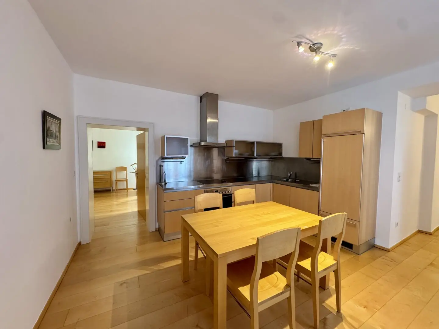 Stephansplatz - fully furnished historic apartment in a quiet location