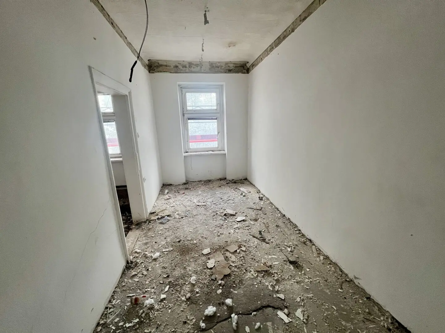Entkernte 4-Zimmer-Wohnung mit 78 m² und großem Gestaltungspotenzial in Toplage!