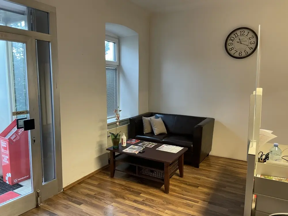 Vielseitig nutzbare Einheit mit Abstellraum Wohnung