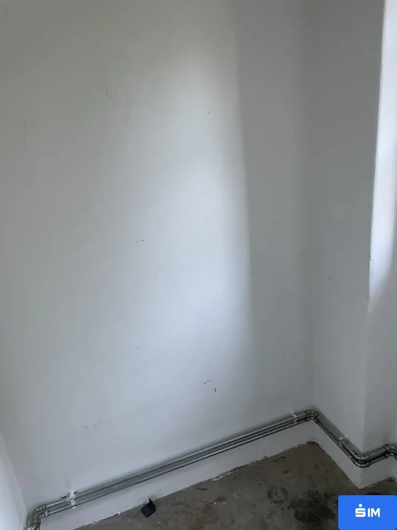 2-Zimmer-Altbauwohnung mit Balkon