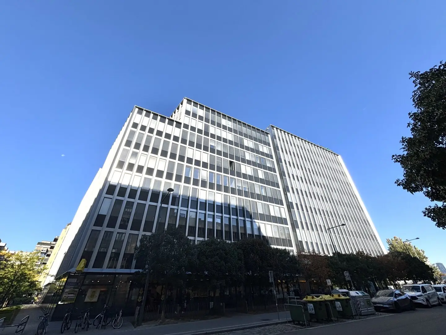 1030! Bürogebäude VIE! Bürofläche mit grosser Terrasse direkt am Donaukanal und Nähe U3/Rochusgasse!