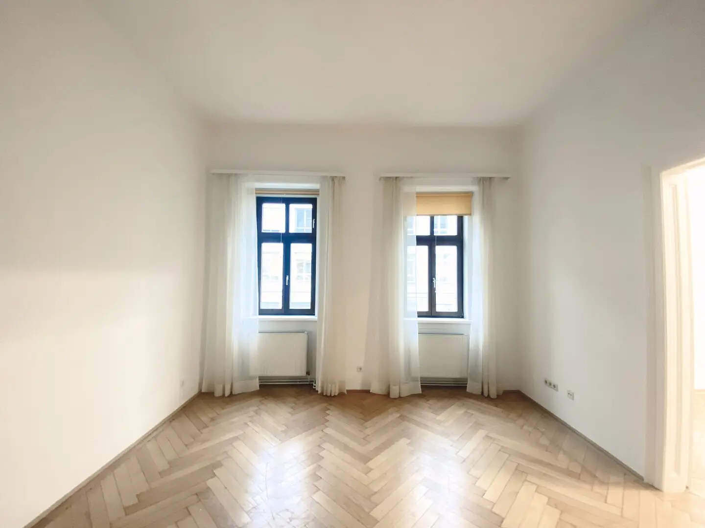 NEW! Flatshare suitable! Affordable 3-room period apartment for rent! Rooms with separate access!