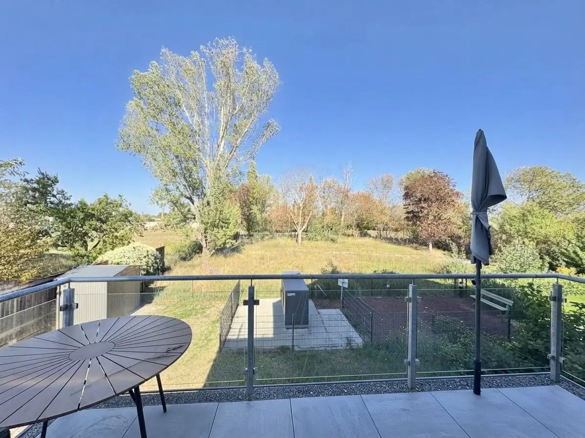 Living with a View of Greenery