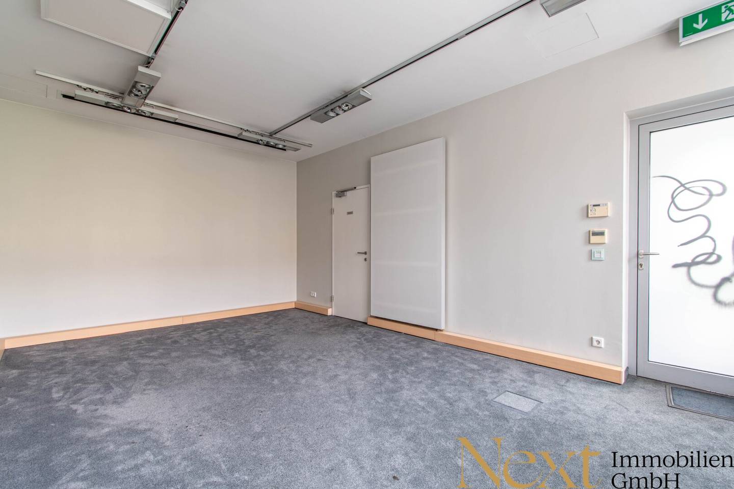 Büro an Linzer Landstraße zu vermieten!
