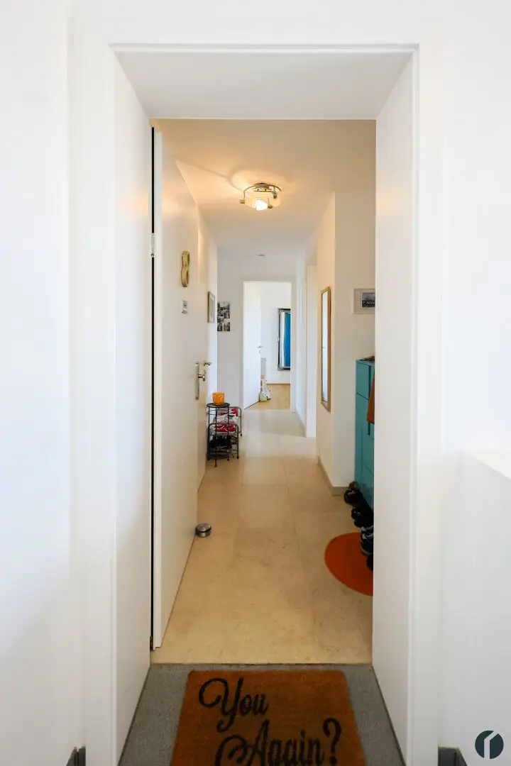 Living with Wide View – exceptional attic apartment with gallery and balcony in Pixendorf
