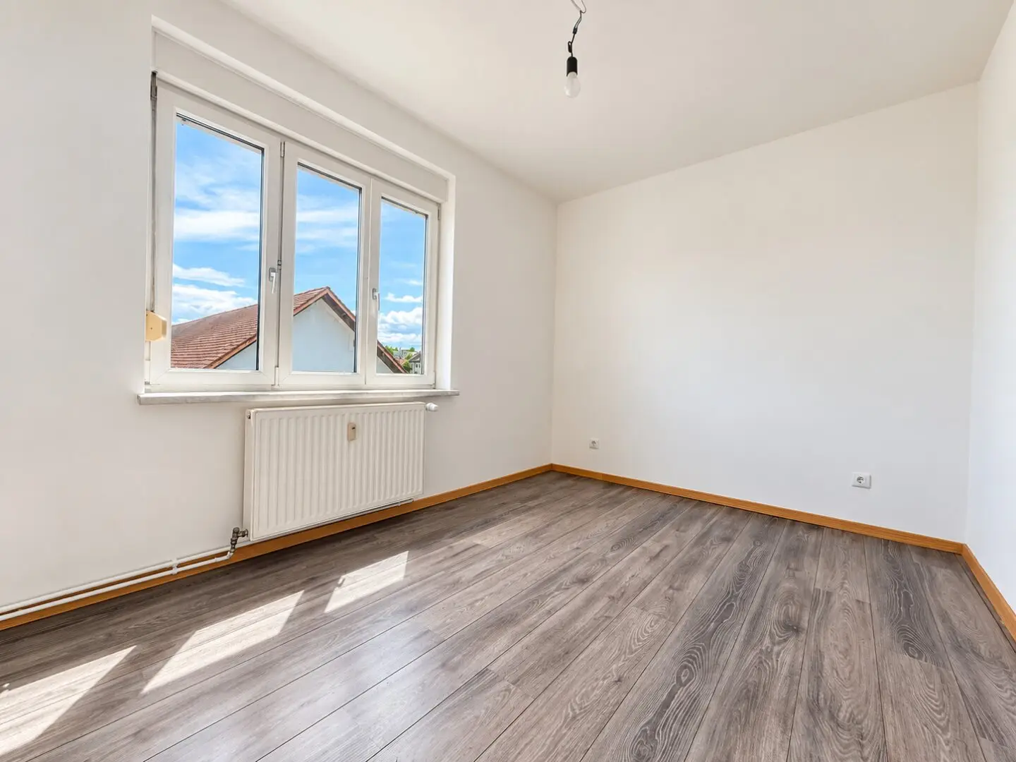 Helle 3-Zimmer Wohnung mit Balkon und Parkplatz in Seiersberg-Pirka!