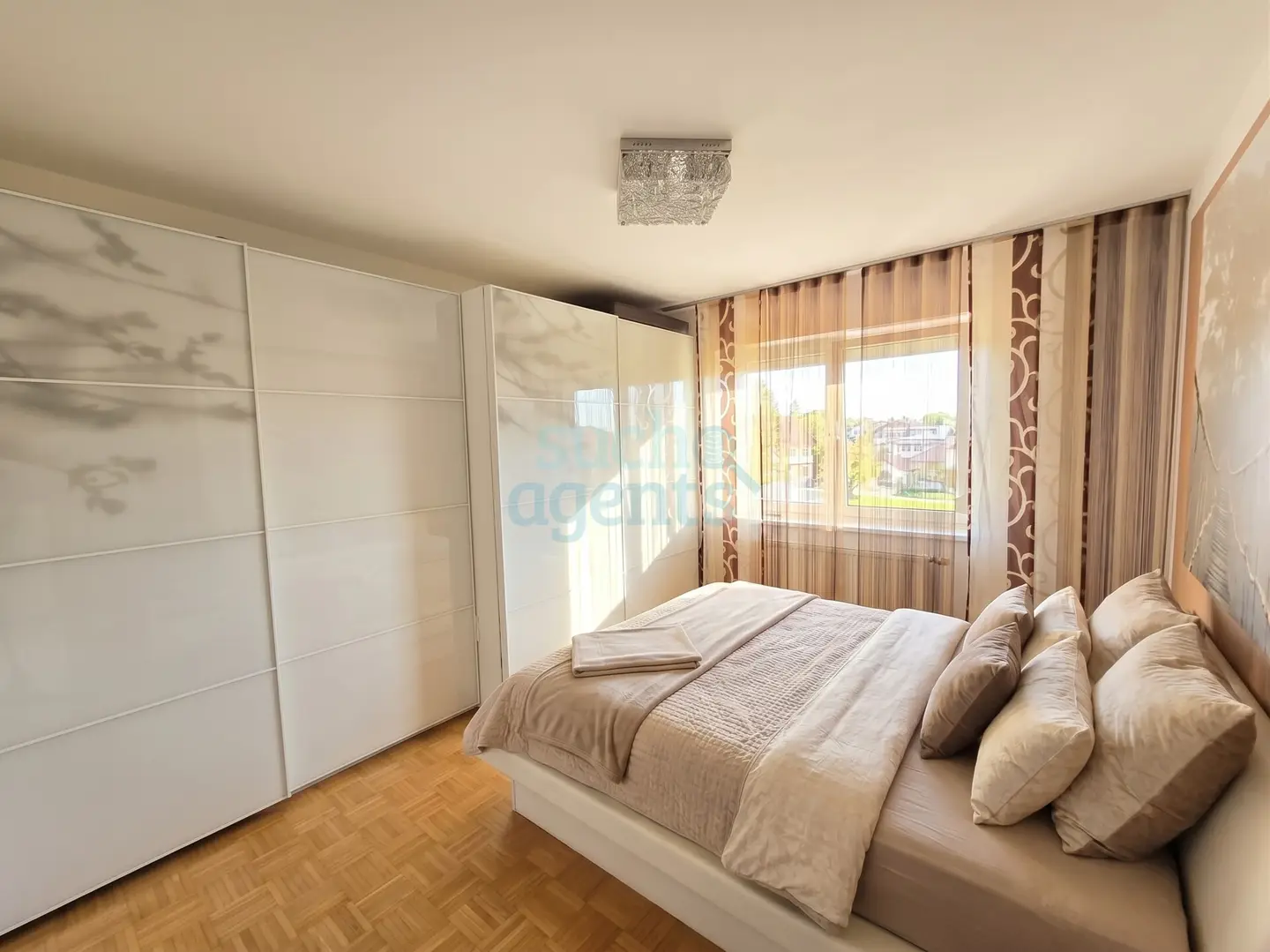 Helle Wohnung mit Südloggia und Traunsteinblick