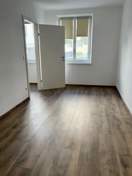 Freundliche, hübsche 2-Zimmerwohnung, ruhig, Nähe Klinik Floridsdorf und Linien 30 + 31!