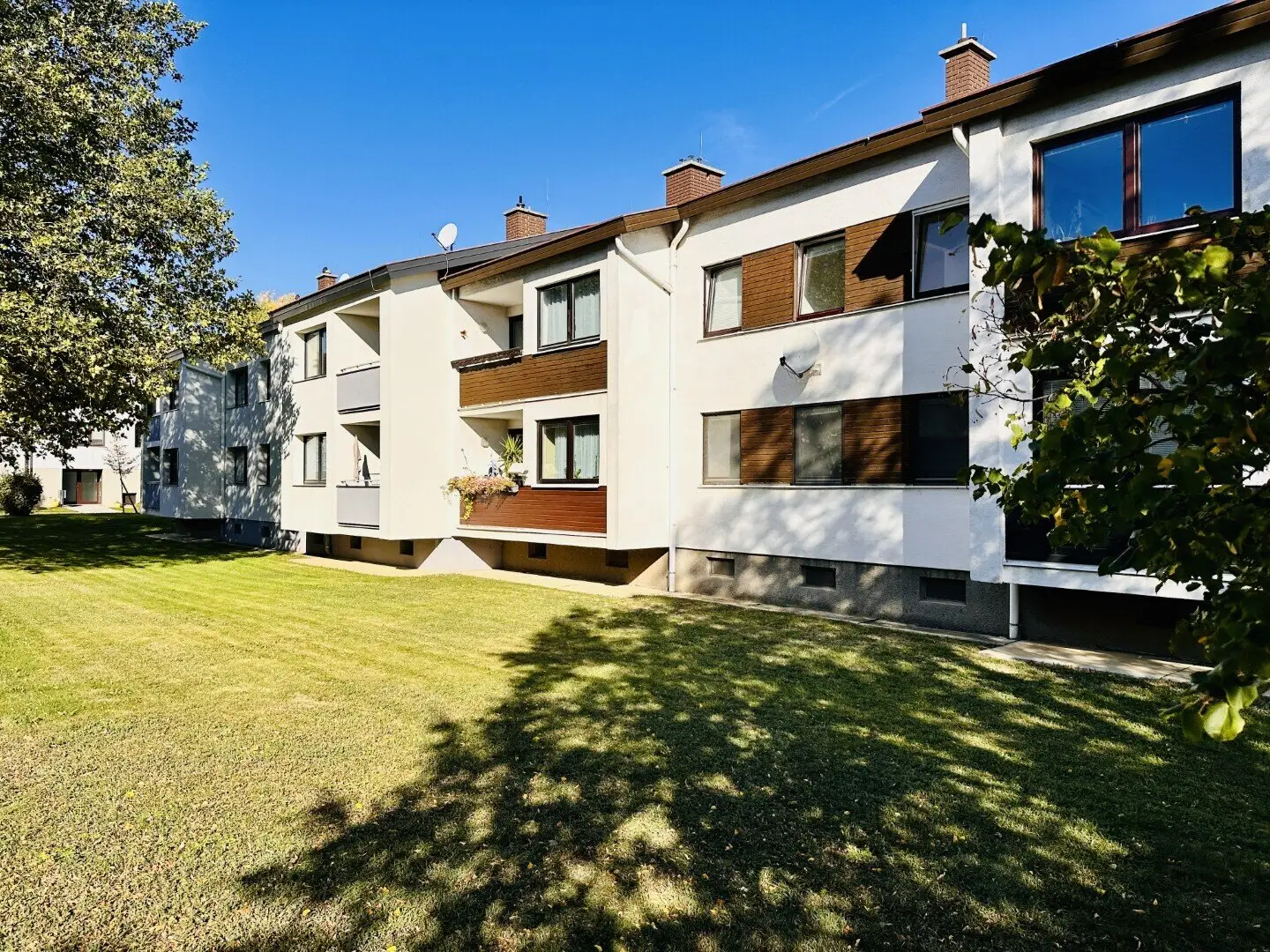 Sonnige Wohnung mit Loggia und Keller zum Kauf in Natschbach