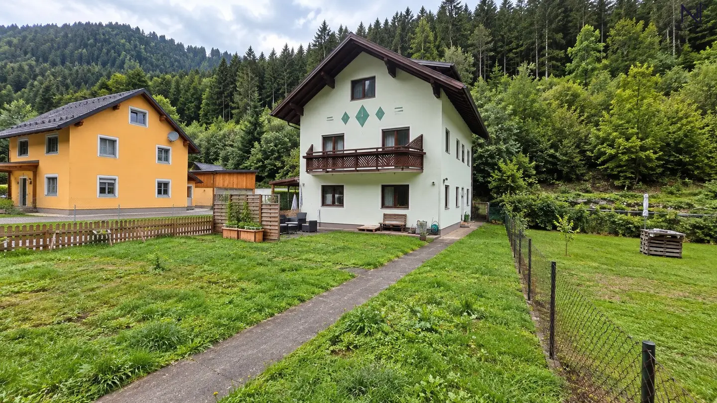 Rückzugsort im Grünen – großzügiges Wohnhaus mit Garten, Balkon & Garage