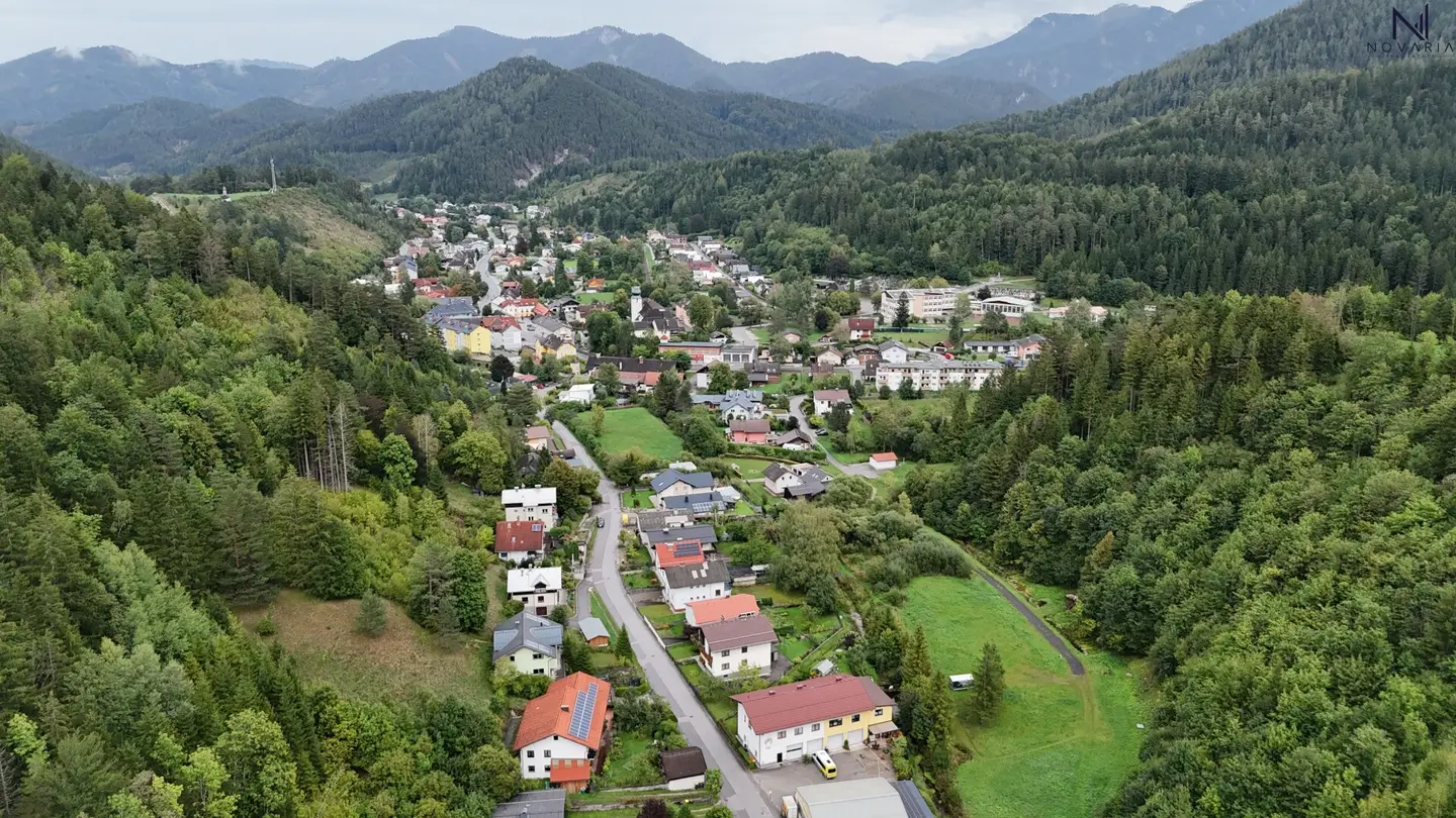 Rückzugsort im Grünen – großzügiges Wohnhaus mit Garten, Balkon &amp; Garage