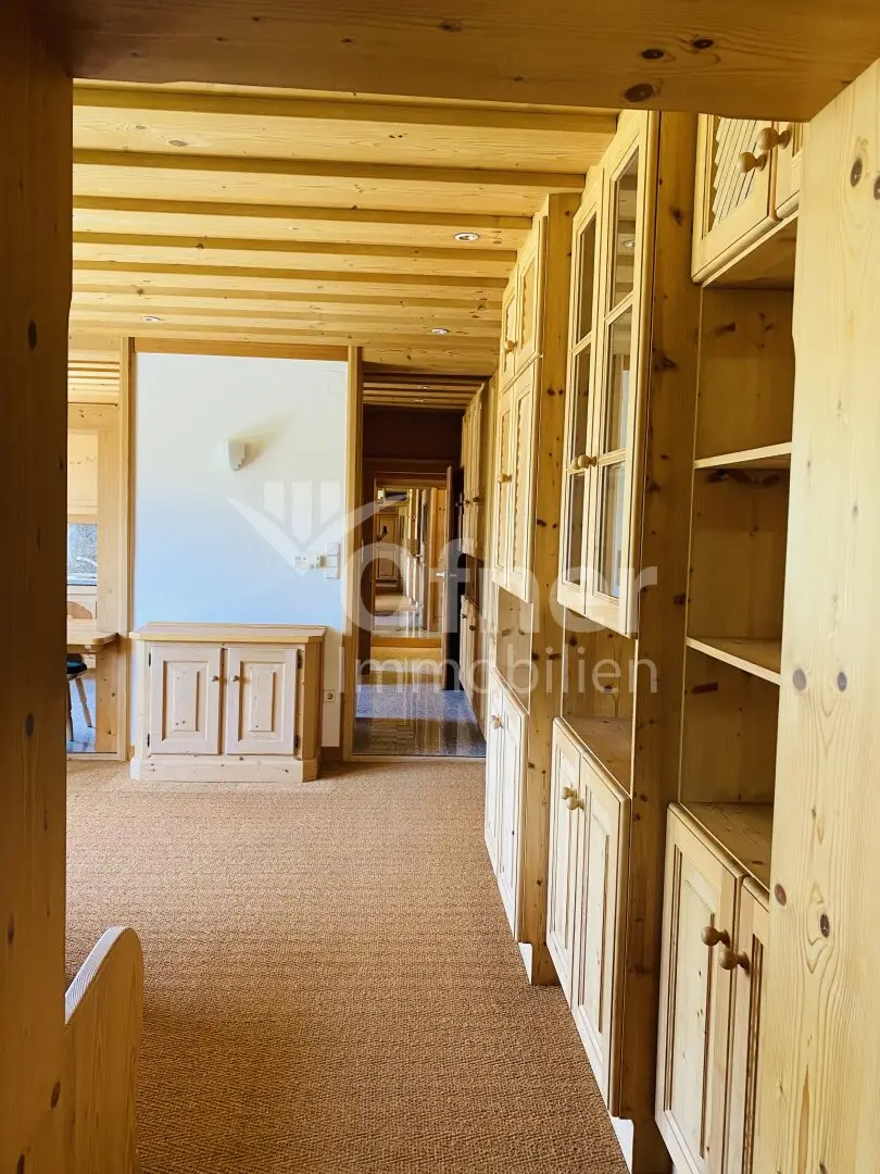 A Home to Feel Good In - Charming Apartment with Balcony and Parking