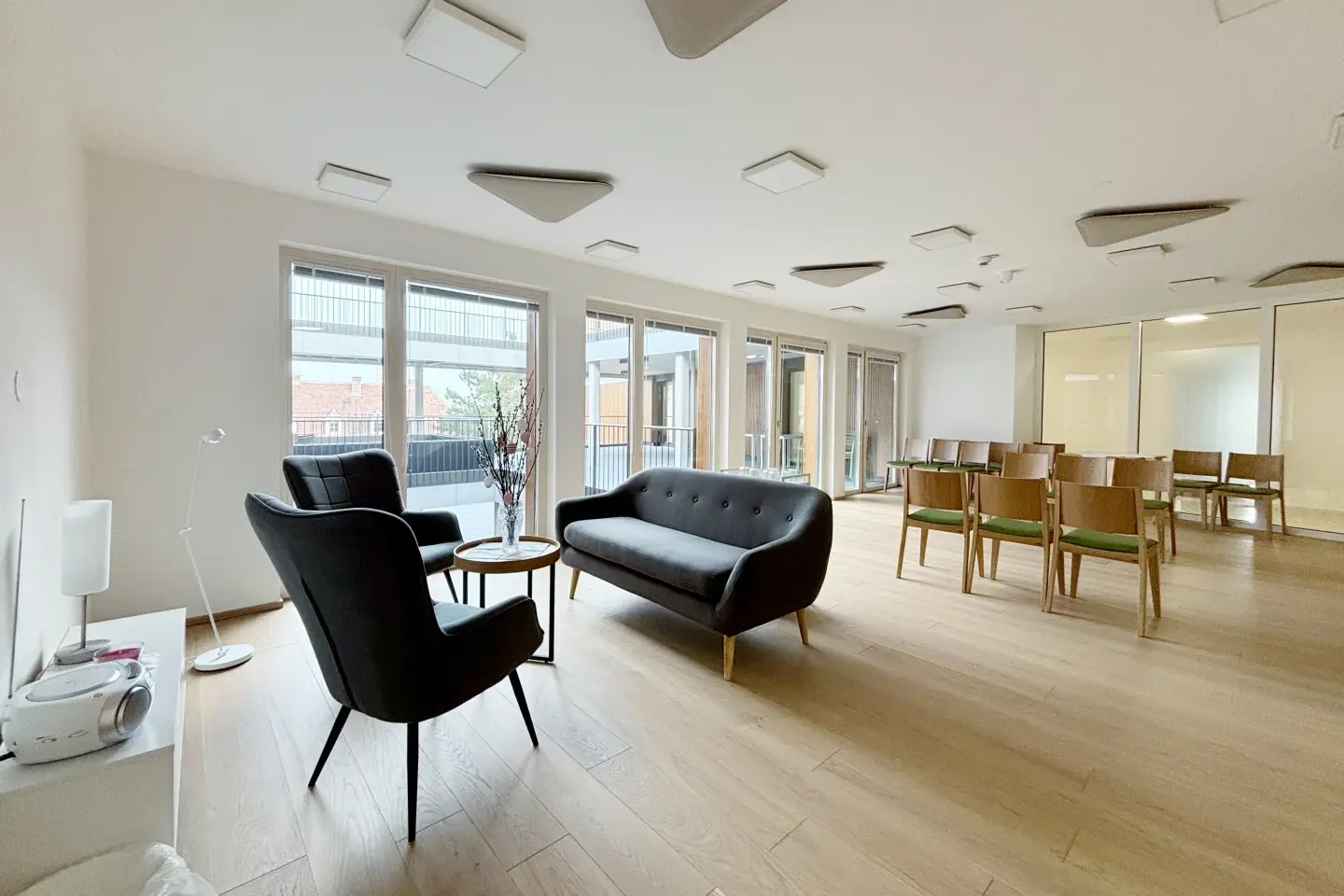 Helle Wohnung mit Loggia und Aufzug im Neubau