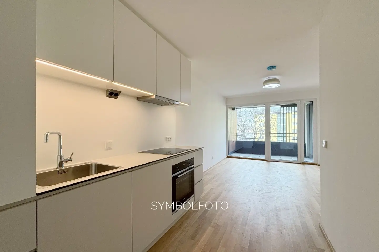 Helle Wohnung mit Loggia und Aufzug im Neubau