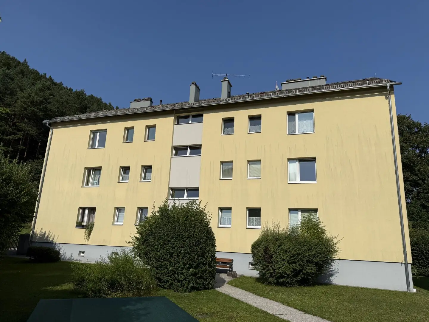 Generalsanierte Dachgeschoß-Eigentumswohnung in Pernitz im Piestingtal