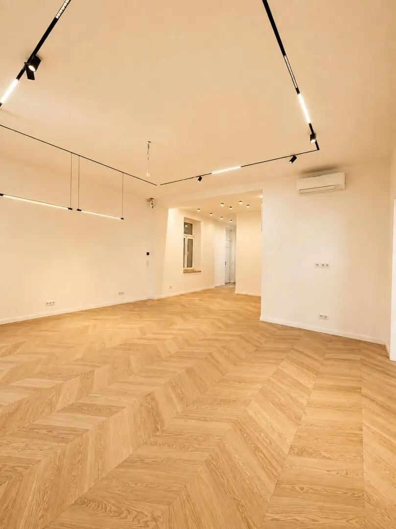 Luxurious first-occupancy period apartment with terrace and view of greenery – living at the highest level in the heart of the 2nd district