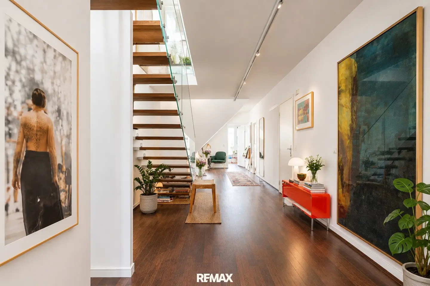 Exclusive attic maisonette in the 6th district with terrace and panoramic view