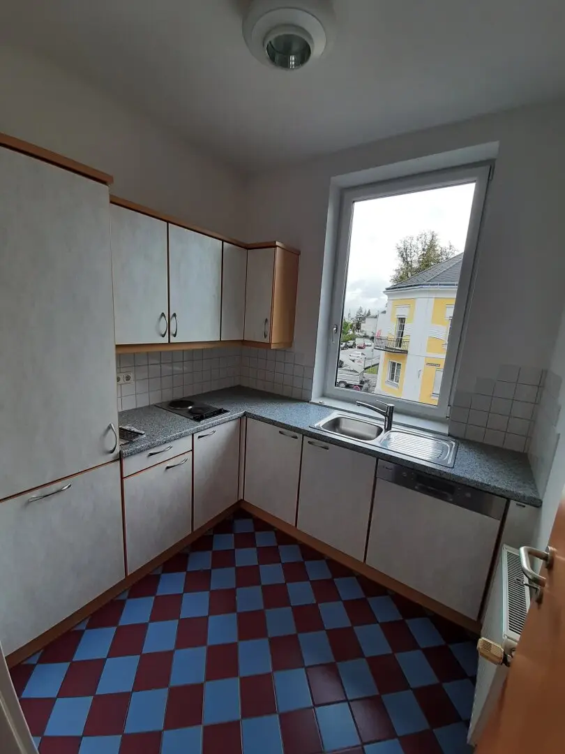 Moderne Bürofläche in Ried mit 2 PKW-Stellplätzen!