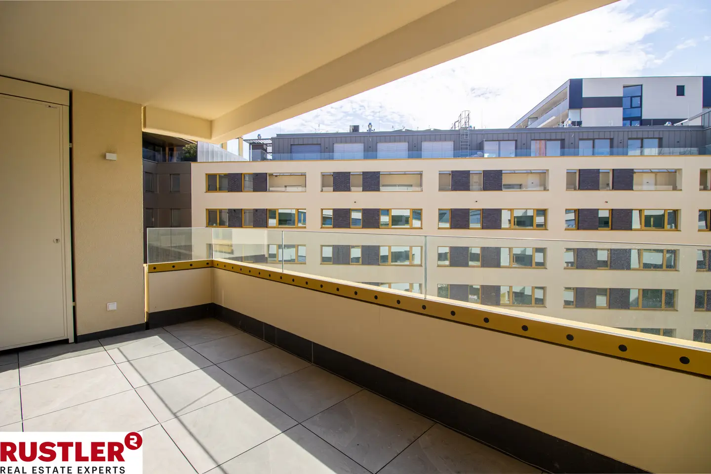 Bezugsfertige Dachgeschosswohnung nahe Hauptbahnhof